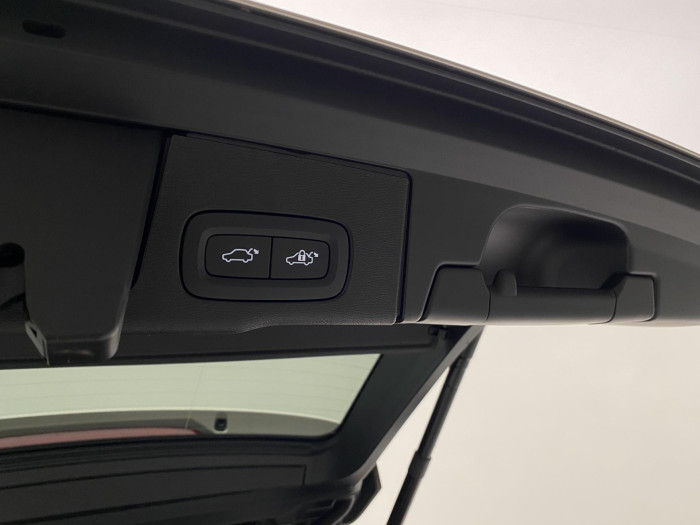 Volvo XC60 B5 AWD AUT DARK PLUS
