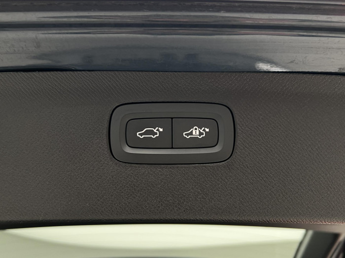 Volvo XC90 T8 AWD RECHARGE ULT. BRIGHT 7M