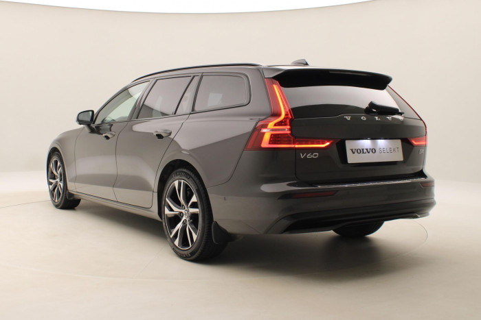Volvo V60 B4 DARK PLUS AUT 1.maj