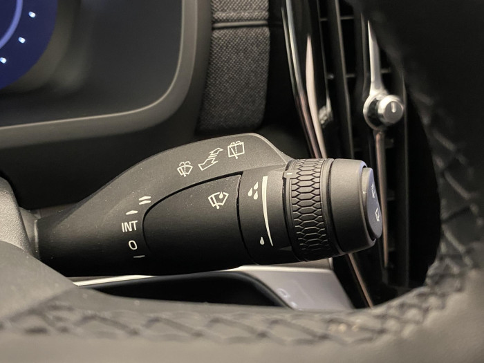 Volvo XC90 T8 AWD RECHARGE CORE AUT CZ 7m