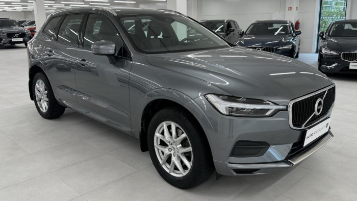 Volvo XC60 D4 AWD MOMENTUM REZERVACE 2.0 d Momentum