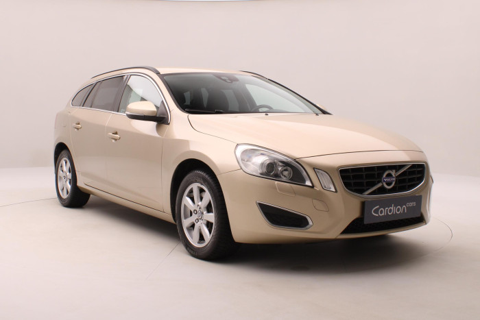 Volvo V60 D5 MOMENTUM 2.4 d Momentum