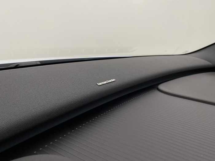 Volvo EX30 PURE ELECTRIC TWIN AWD ULTRA