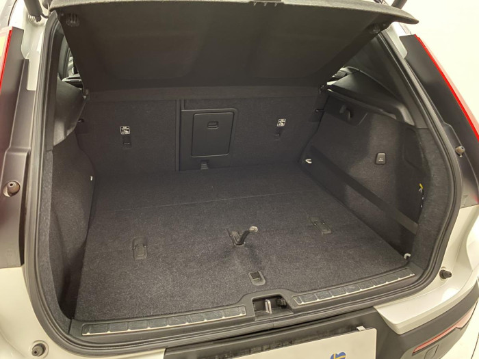 Volvo XC40 D4 AWD R-DESIGN REZERVACE 2.0 d