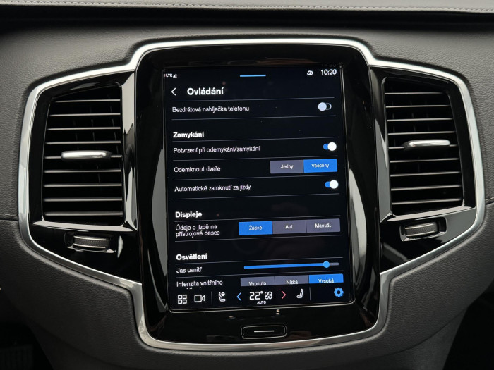 Volvo XC90 B5 AWD PLUS BRIGHT 1.maj CZ