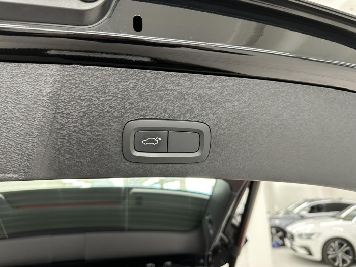 Volvo XC40 T3 MOMENTUM AUT REZERVACE 1.5 Momentum