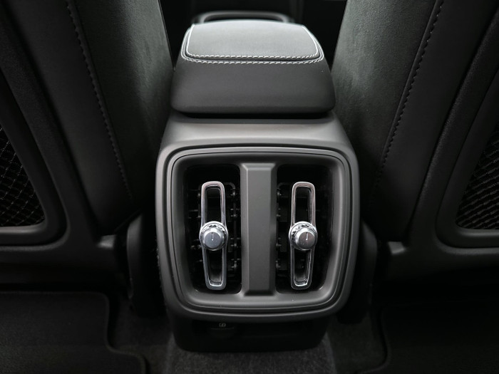 Volvo XC40 B4 AUT DARK PLUS