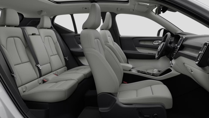 Volvo XC40 B3 AUT DARK PLUS