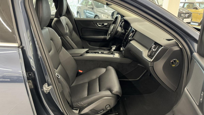 Volvo V60 D4 INSCRIPTION REZERVACE 2.0 d