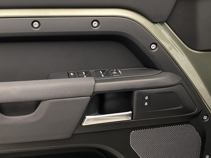 Land Rover Defender 110 D250 S AWD AUT CZ 7míst 3.0 d