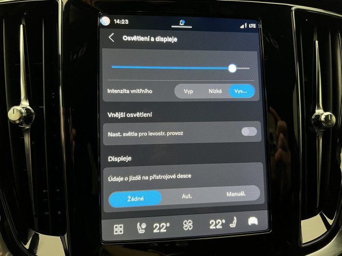 Volvo V60 B4 DARK PLUS