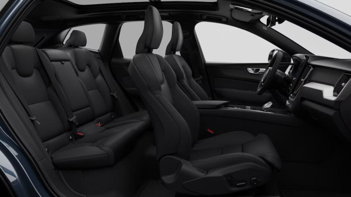 Volvo XC60 B5 AWD AUT PLUS BLACK EDITION