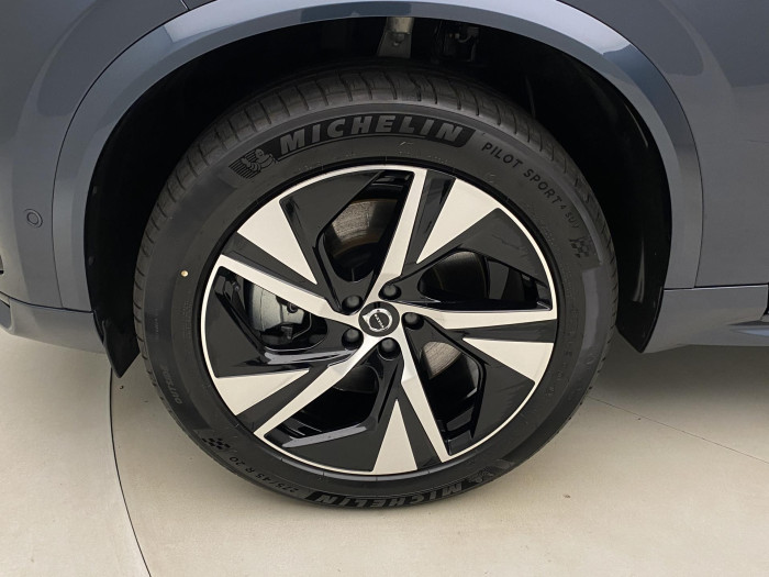 Volvo XC90 T8 AWD ULTRA DARK AUT CZ 7m