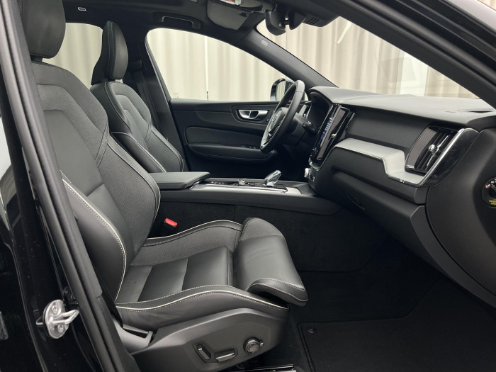 Volvo XC60 B5 AWD BLACK EDITION PLUS AUT