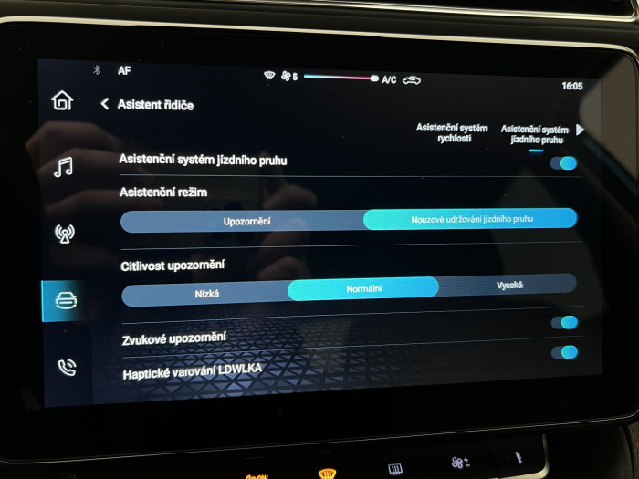 MG ZS 1.5 ESSENTIAL PLUS CZ