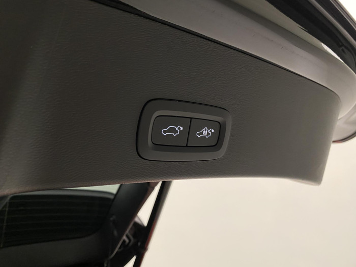 Volvo XC40 B4 AWD ULTIMATE BRIGHT CZ