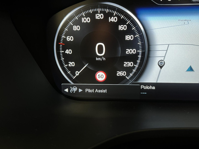 Volvo XC60 T4 R-DESIGN AUT