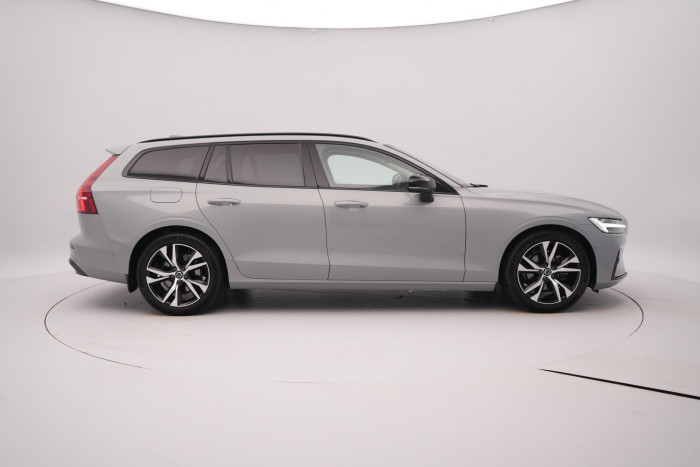 Volvo V60 B4 PLUS DARK AUT 1.maj.