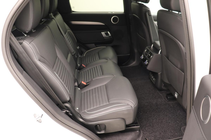 Land Rover Discovery D250 R-DYNAMIC SE REZERVACE 3.0 d Dynamic SE