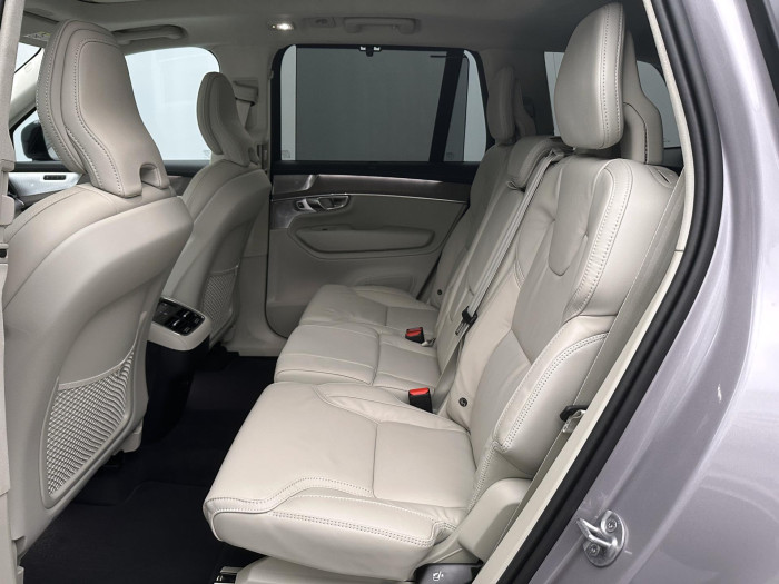 Volvo XC90 B5 AWD AUT DARK ULTRA 7 míst