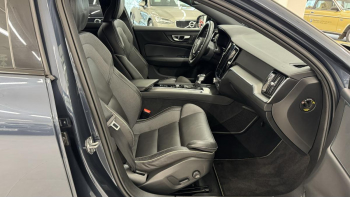 Volvo V60 D4 R-DESIGN POLESTAR REZERVACE 2.0 d
