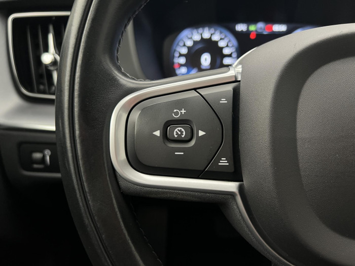 Volvo XC60 B4 AWD MOMENTUM POLESTAR AUT 2.0 Momentum