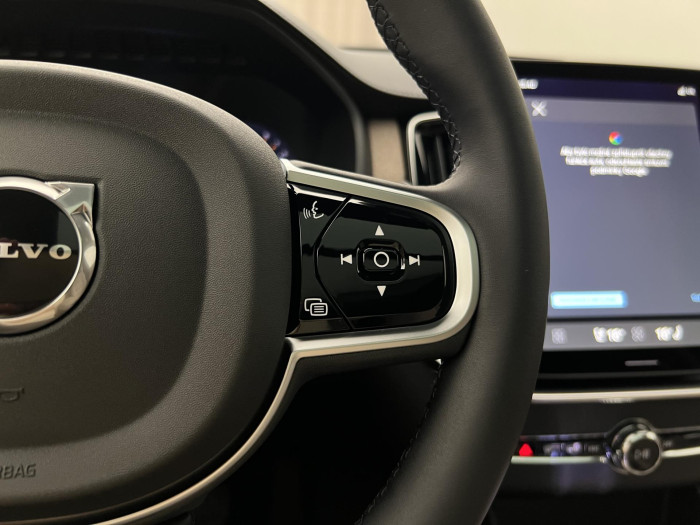 Volvo XC90 B5 AWD DARK ULTRA AUT