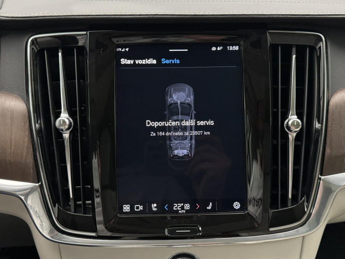 Volvo V90 CC B5 AWD PRO AUT REZERVACE 2.0 CC CC