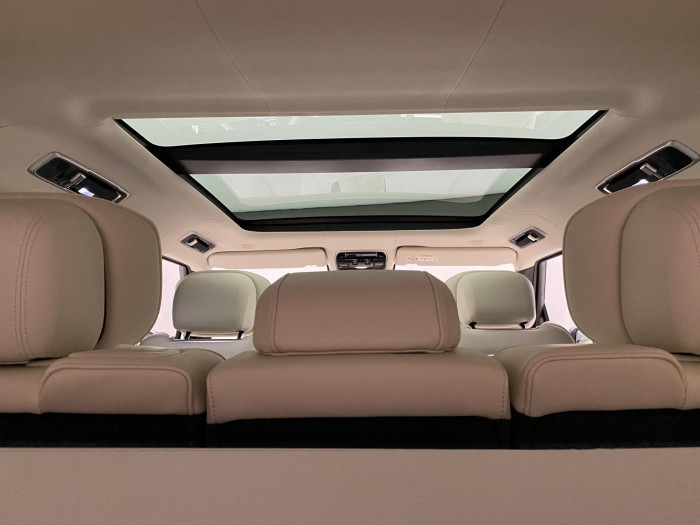 Land Rover Range Rover P550e AUTOBIOGRAPHY SWB