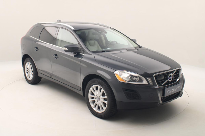 Volvo XC60 D3 AWD SUMMUM AUT REZERVACE 2.4 d Summum