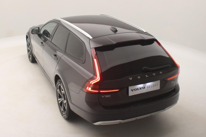 Volvo V90 CC B4 AWD PLUS CZ 1.maj