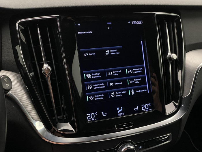Volvo V60 B5 R-DESIGN AUT CZ