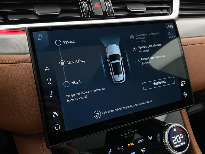 Jaguar F-Pace REZERVACE