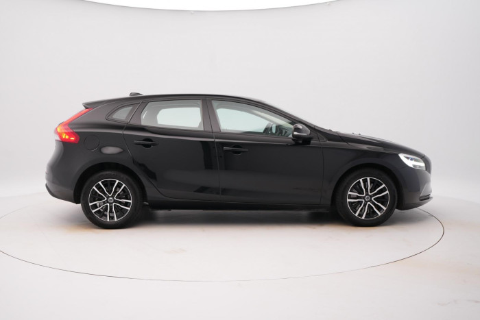 Volvo V40 T2 MOMENTUM AUT 1.maj CZ 1.5 Momentum