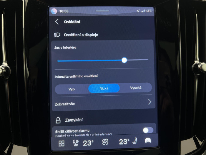 Volvo V60 B4 PLUS DARK AUT 1.maj.