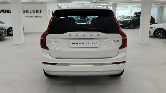 Volvo XC90 B6 AWD INSCRIPTION REZERVACE