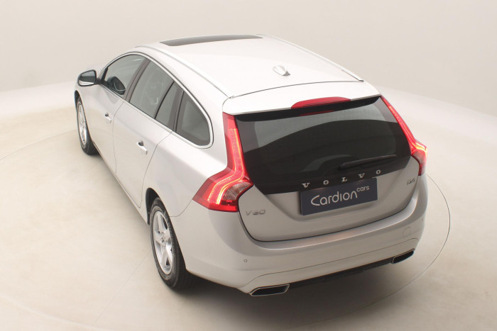 Volvo V60 D4 SUMMUM AUT NAVIGACE 2.0 d Summum