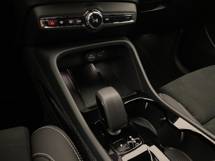Volvo XC40 B4 AUT PLUS BLACK EDITION