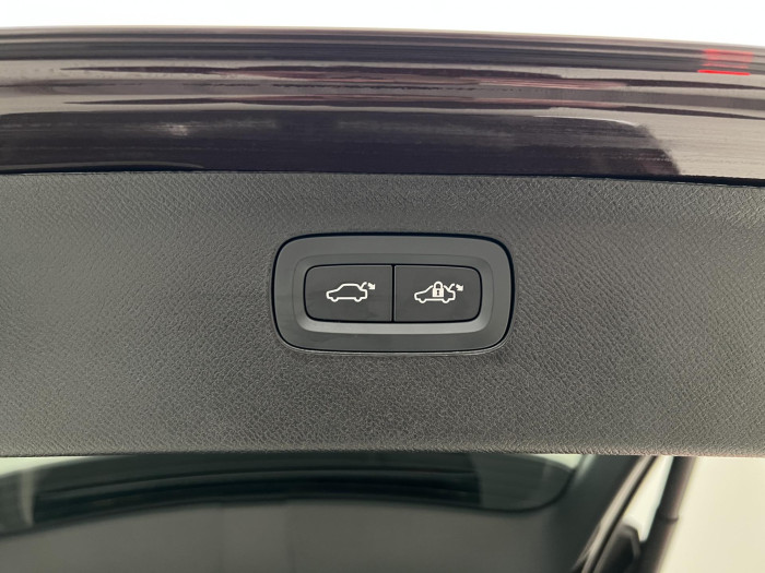 Volvo XC90 B5 AWD ULTRA BRIGHT 7MÍST CZ