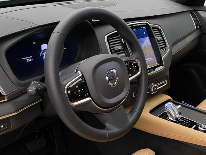 Volvo XC90 T8 AWD BRIGHT ULT REZERVACE