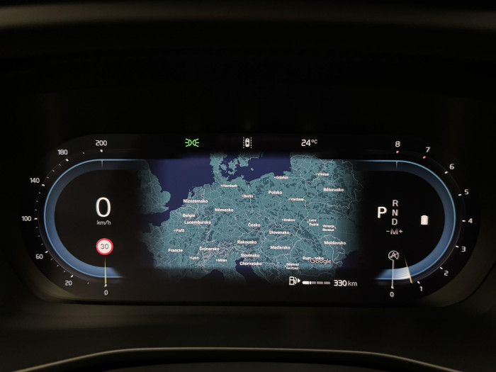 Volvo XC40 B4 PLUS DARK AUT 1. maj