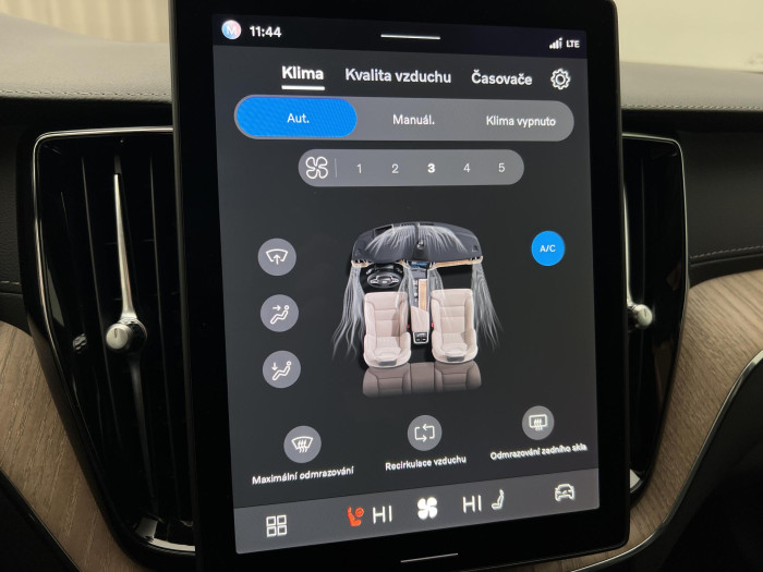 Volvo XC60 T6 AWD RECHARGE DARK ULTRA AUT