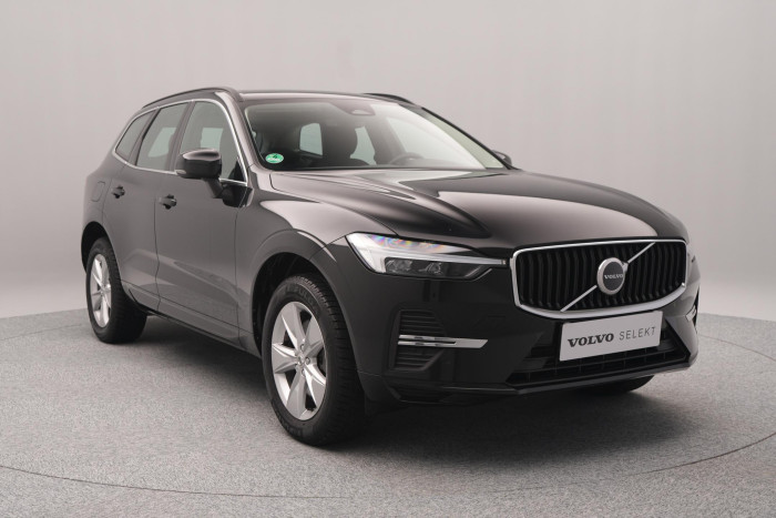 Volvo XC60 B4 AWD CORE CZ 1. maj