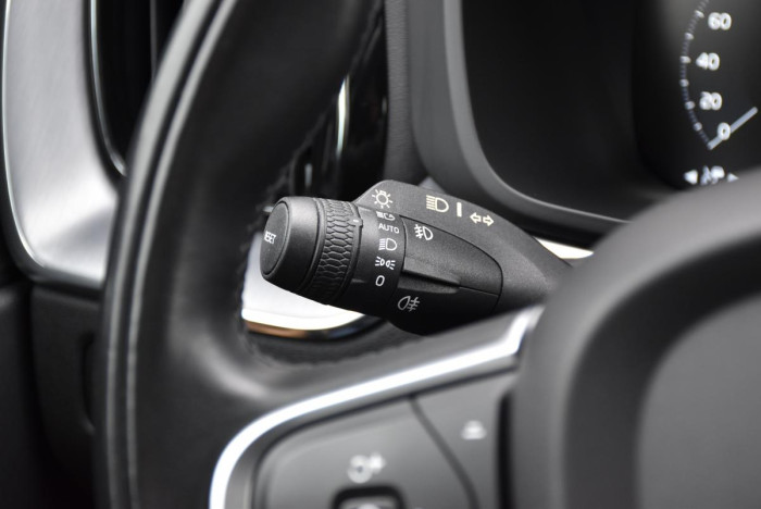 Volvo XC60 D4 AWD MOMENTUM REZERVACE 2.0 d Momentum