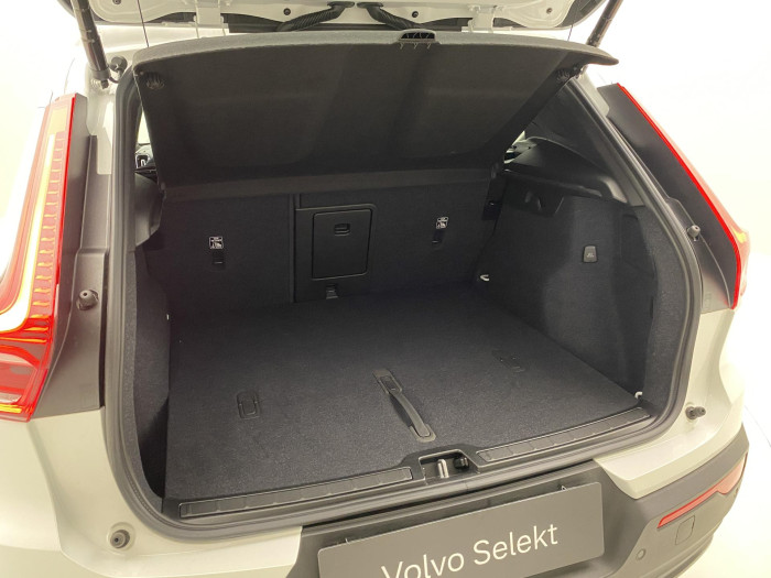 Volvo XC40 B3 DARK PLUS AUT CZ