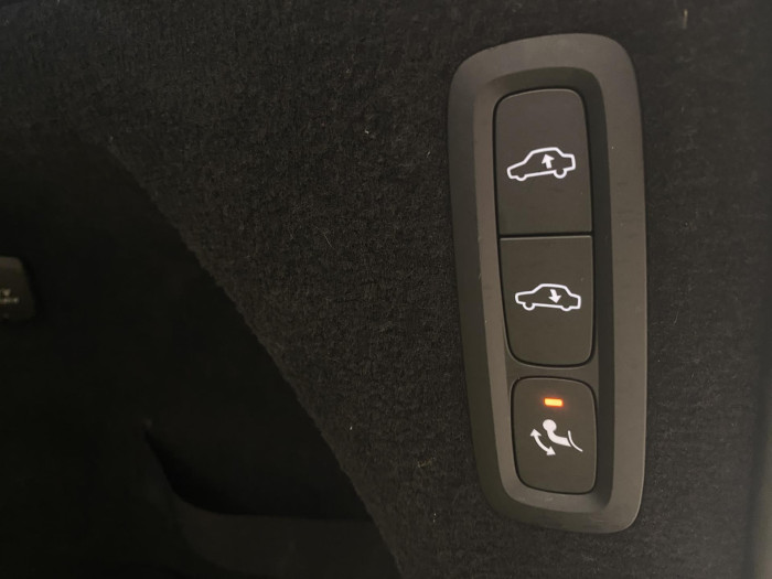 Volvo XC90 B5 AWD R-DESIGN AUT CZ