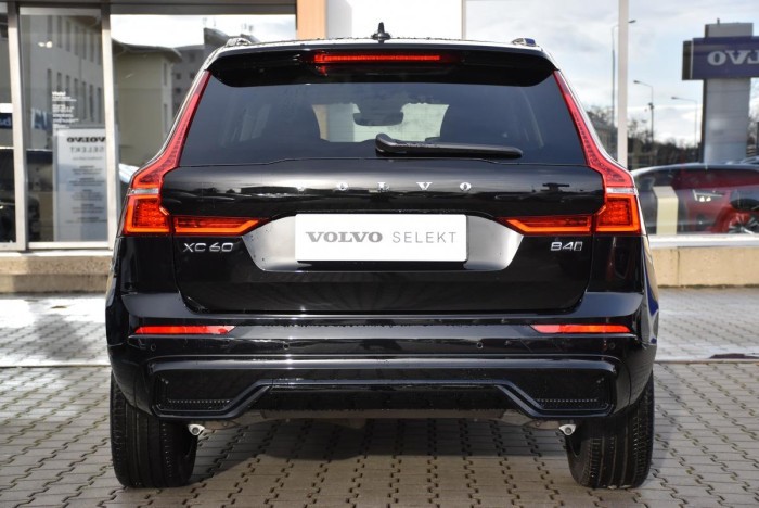 Volvo XC60 B4 AWD DARK PLUS AUT REZERVACE 2.0 Plus