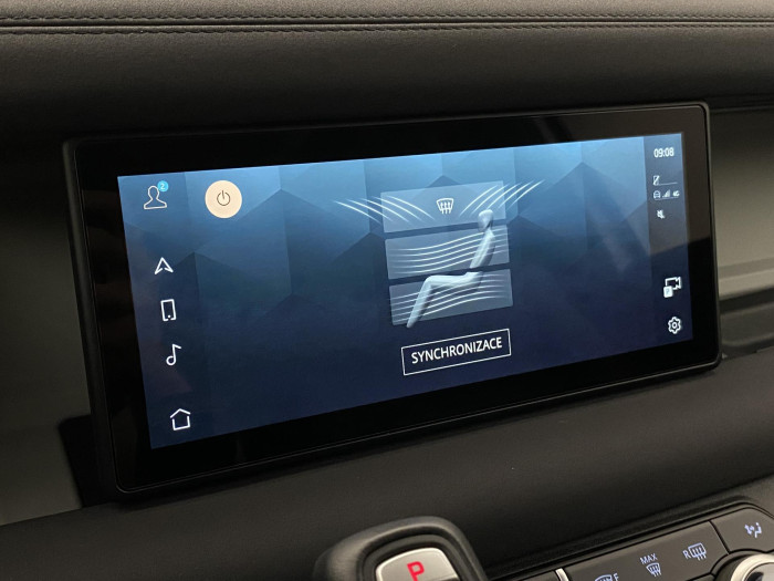 Land Rover Defender D250 SE AWD AUT REZERVACE 3.0 d SE