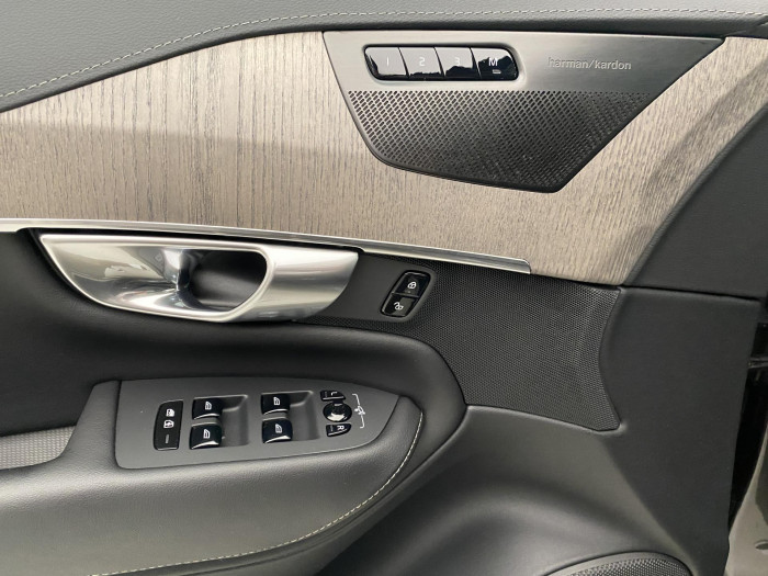 Volvo XC90 B5 AWD ULTIMATE DARK CZ 7míst