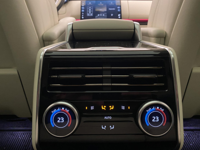 Land Rover Range Rover D350 HSE LWB AUT CZ 1.maj. 3.0 d